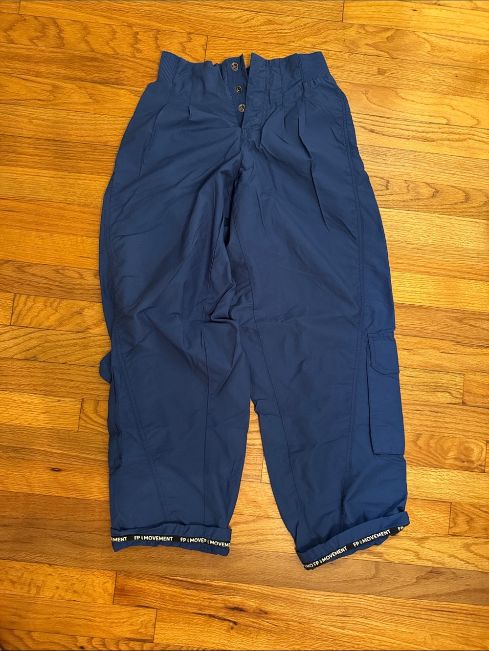 Free people movement mesmerize me blue cargo pants size xs